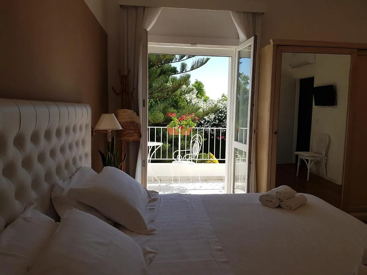 Arenosu Comfort Country Resort Fertilia 2*,