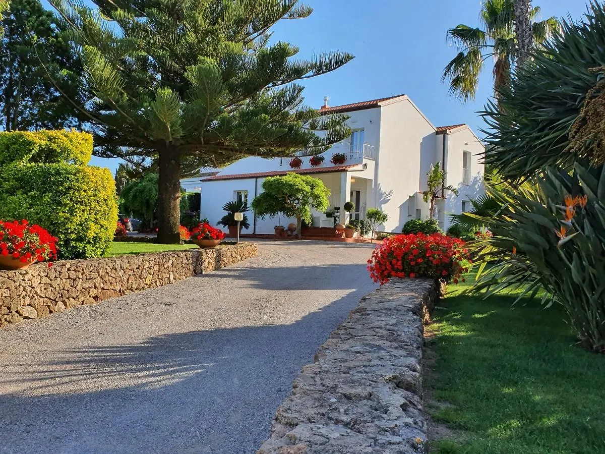 ** Gasthuis Arenosu Comfort Country Resort Fertilia Italië