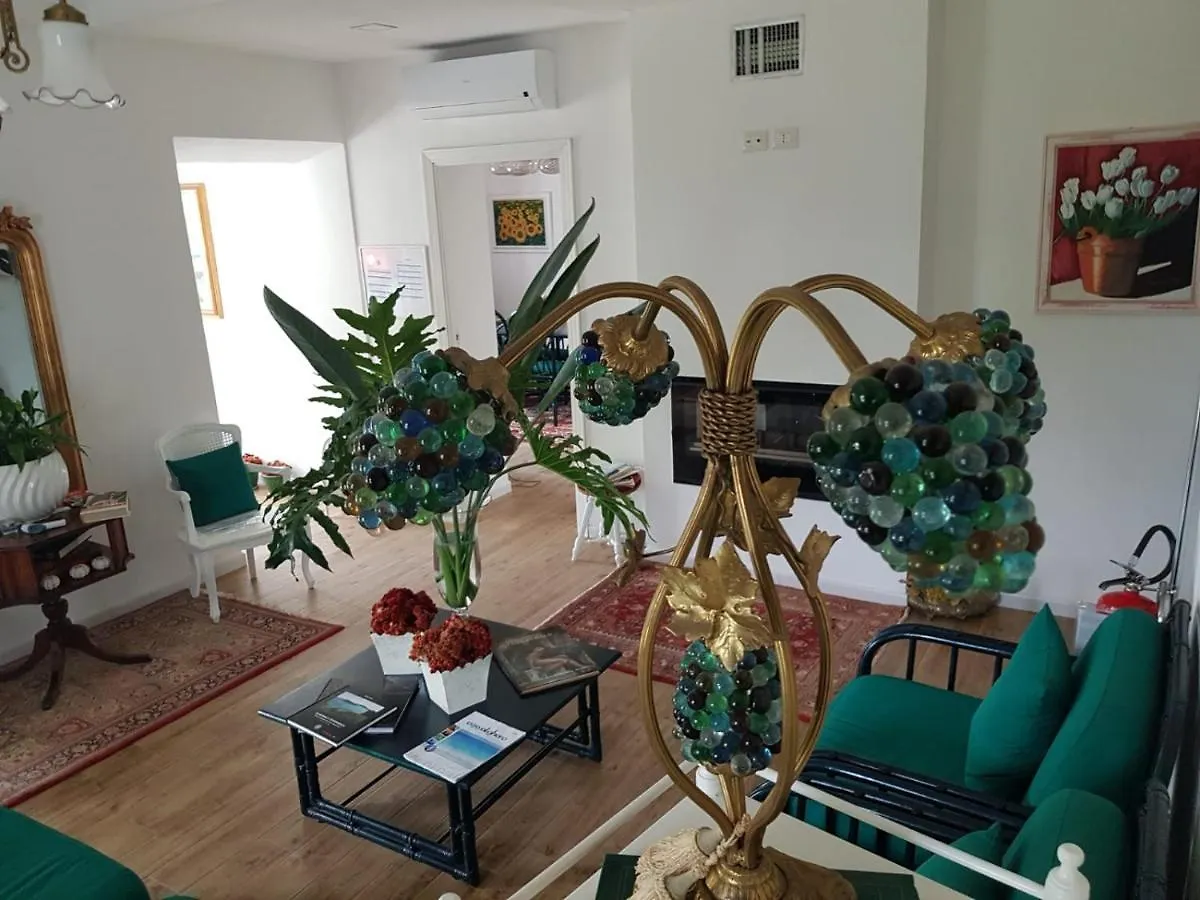 Arenosu Comfort Country Resort Fertilia