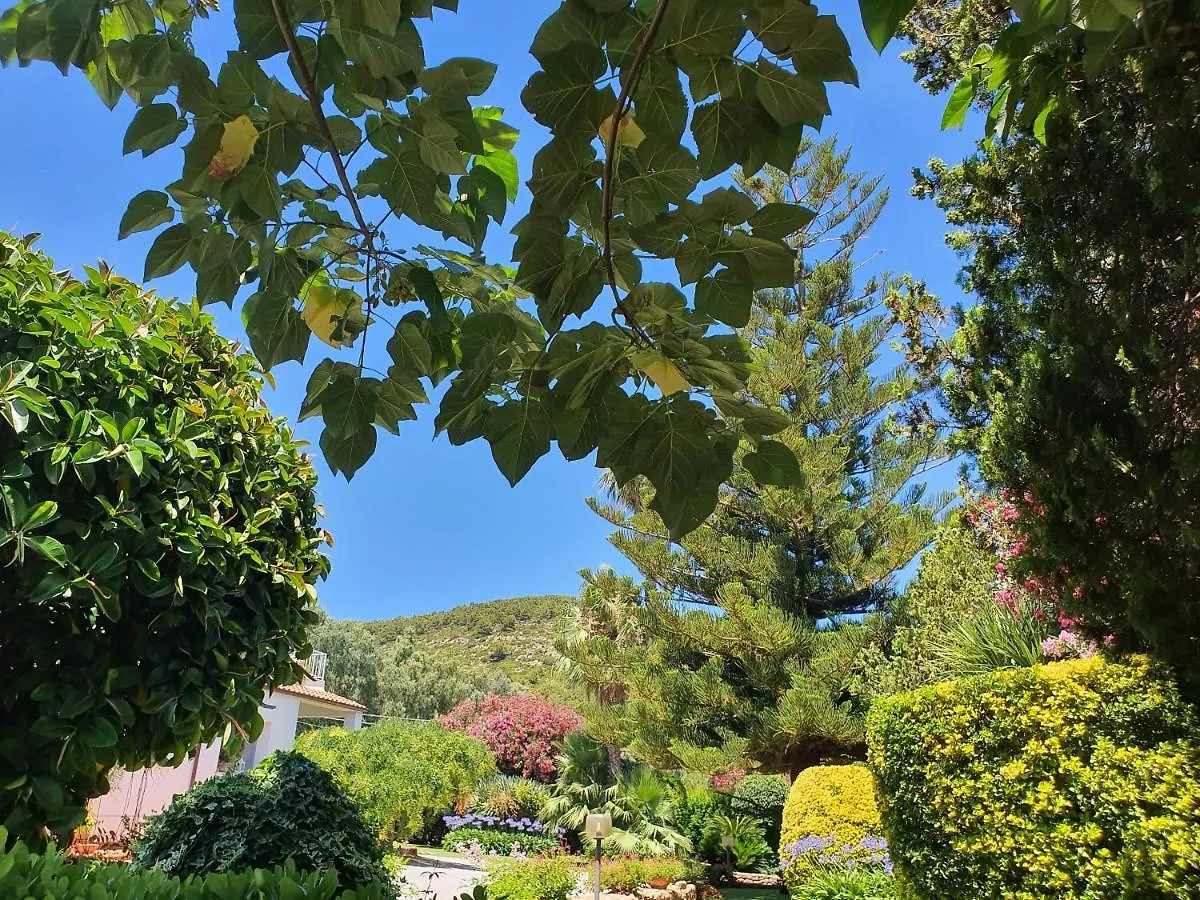 Arenosu Comfort Country Resort Fertilia Gasthuis