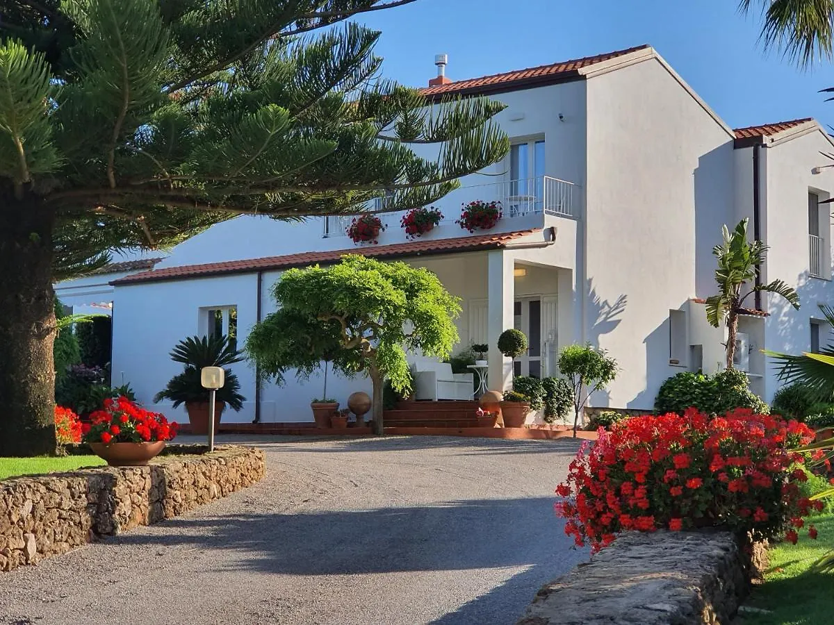 Arenosu Comfort Country Resort Fertilia Gasthuis
